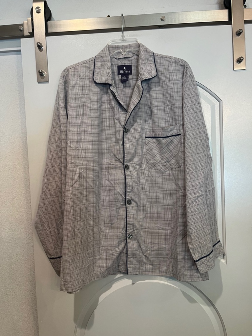 Stafford menswear Gray Plaid Sleep Shirt with Navy Piping. GUC!